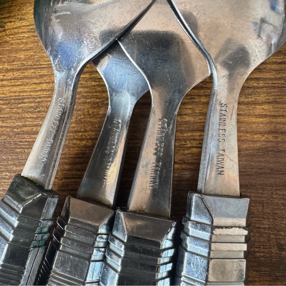 Vintage Emerald Green Lucite Handle Flatware Set Stainless Taiwan Hong Kong 15pc - Picture 6 of 8